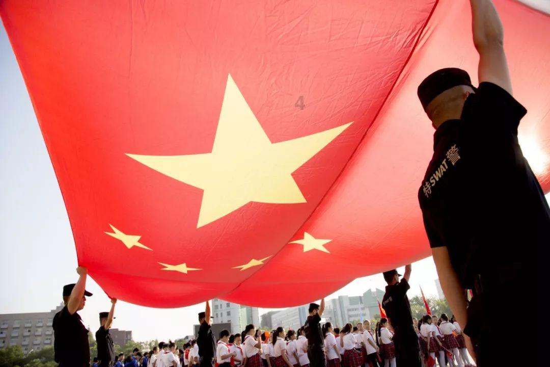 杨钰莹依旧憧憬爱情,年纪大的女人还会渴望爱情吗?-专业问答平台